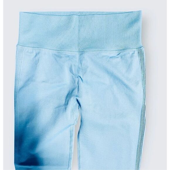 Brand New - Halara Women’s L 7/8 Seamless Flow Butt Lifting Leggings Blue Topaz - Picture 7 of 10